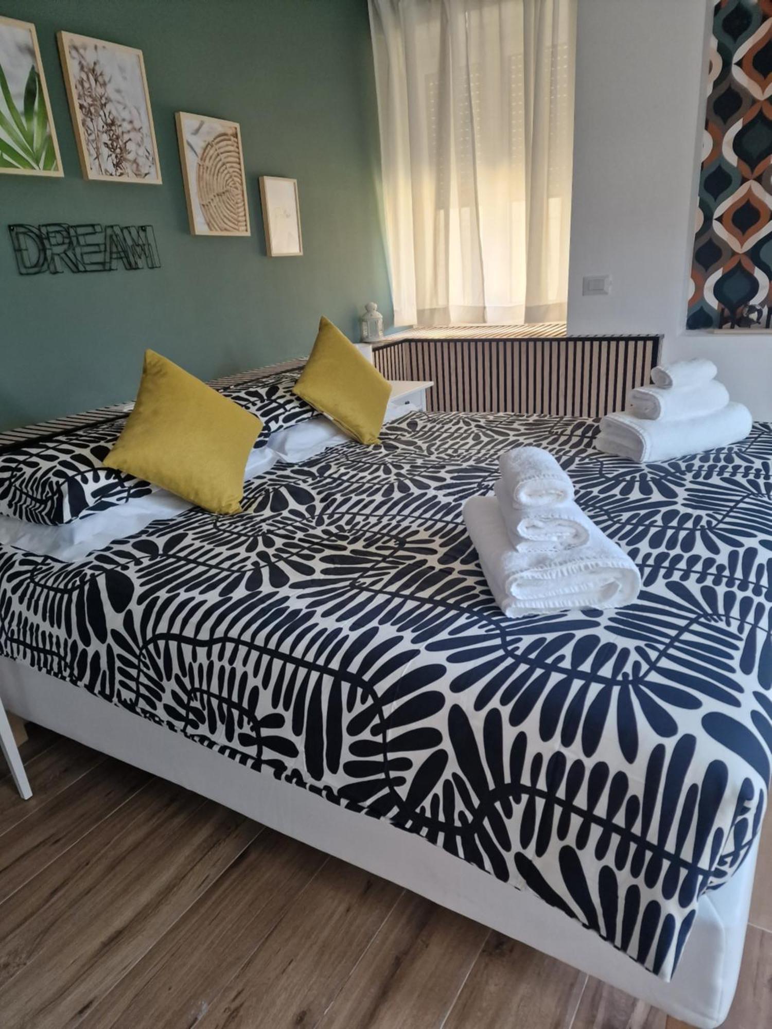 Home K&Y Elite Pineta Roma Ngoại thất bức ảnh